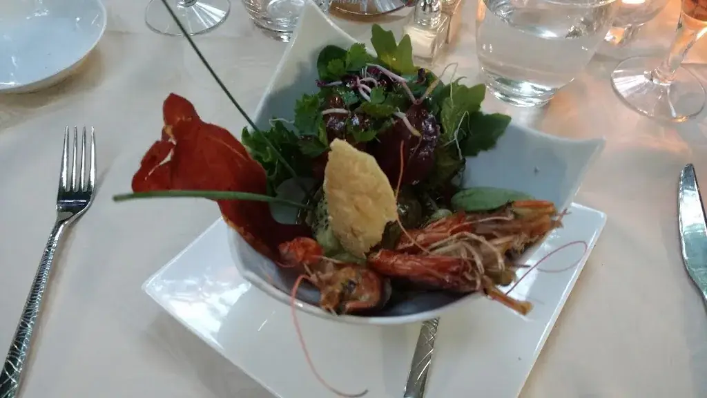 Suzi Thomson_LOGIS Hôtel Relais du Taurion_Saint-Priest-Taurion_review