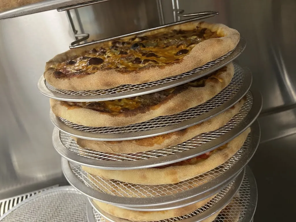 Pizzas à emporter - Distributeur_Saint-Priest-Taurion_slider_image_2