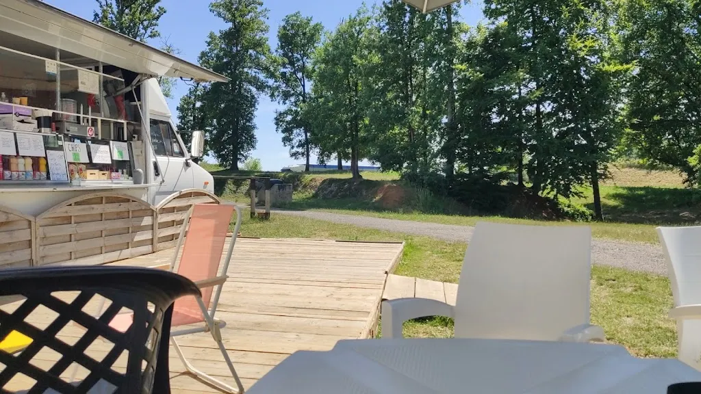 Friterie de Claude_Rochefoucauld-en-Angoumois_slider_image_1