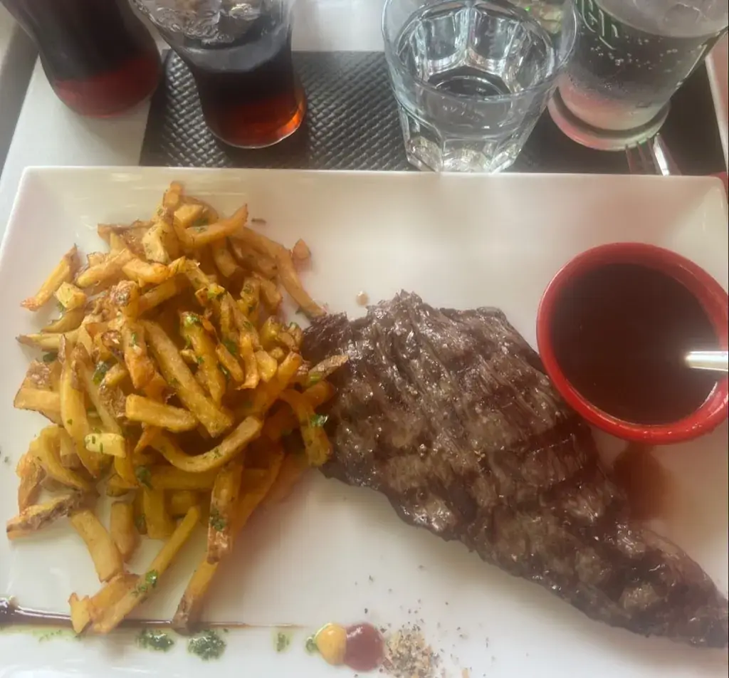 Harriet Cooper_Chez Steph_La_review