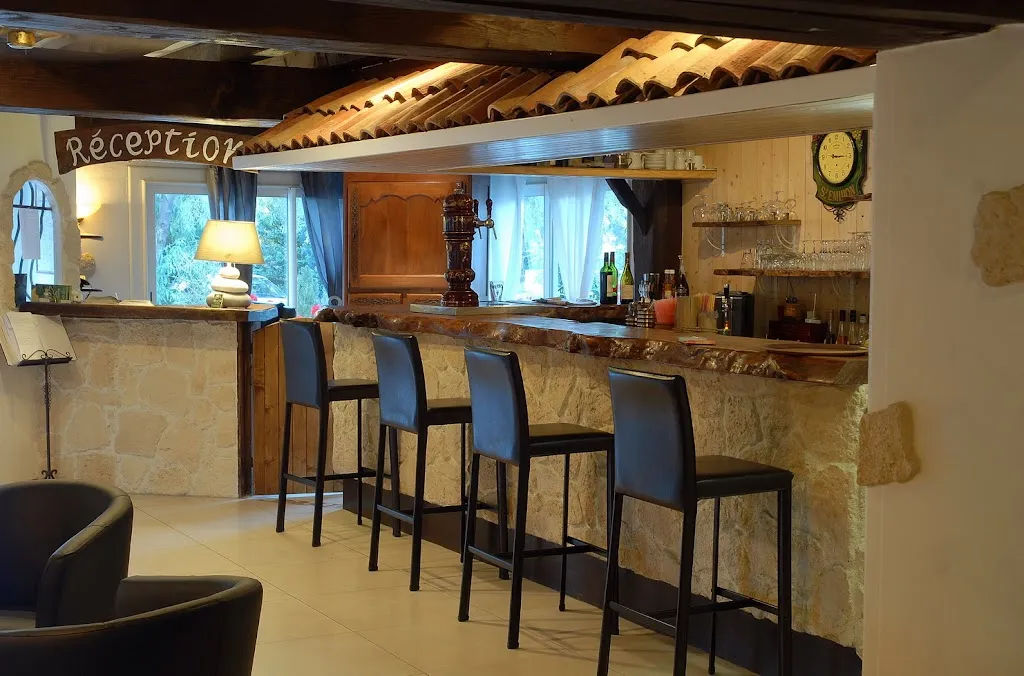 Auberge du Moulin restaurant in Saujon