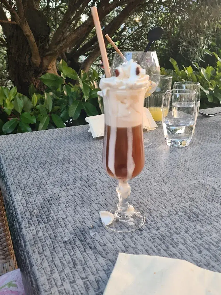 Sean Carroll_LE PORTOFINO_Saint-Saturnin_review