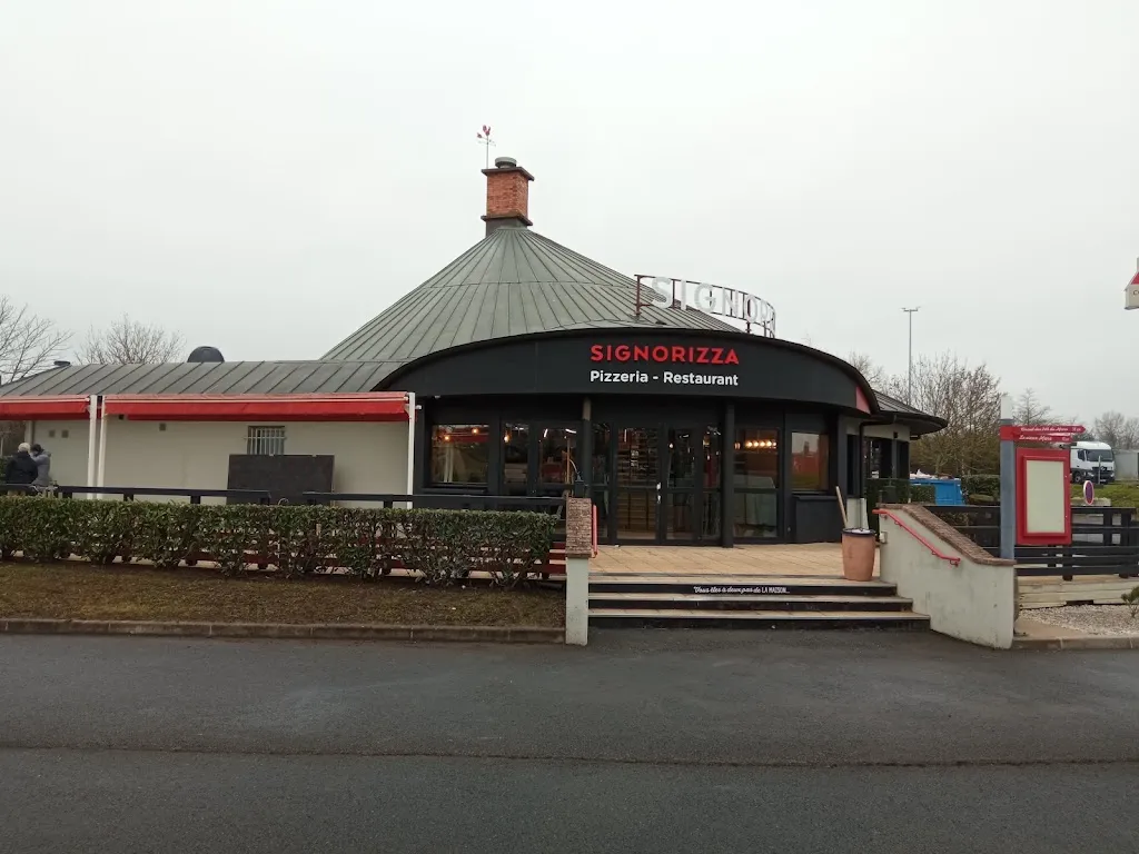 Signorizza Saint-Saturnin restaurant in Saint-Saturnin