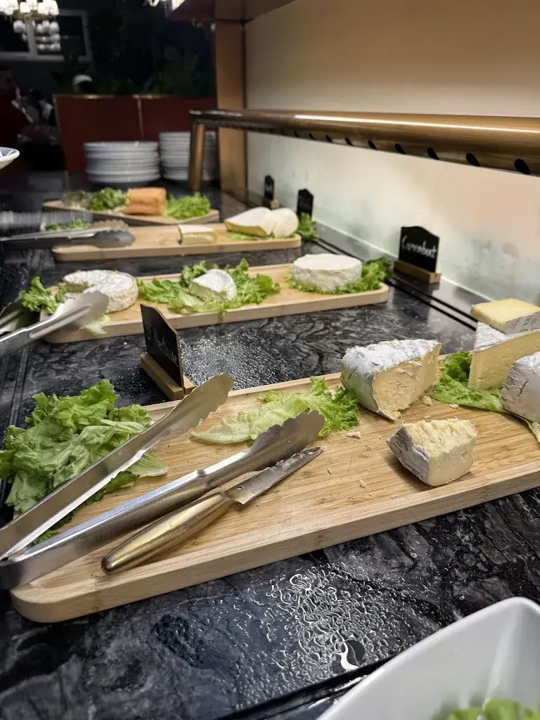 Menu_Le Grand Buffet - Saint Saturnin_Saint-Saturnin_image_6