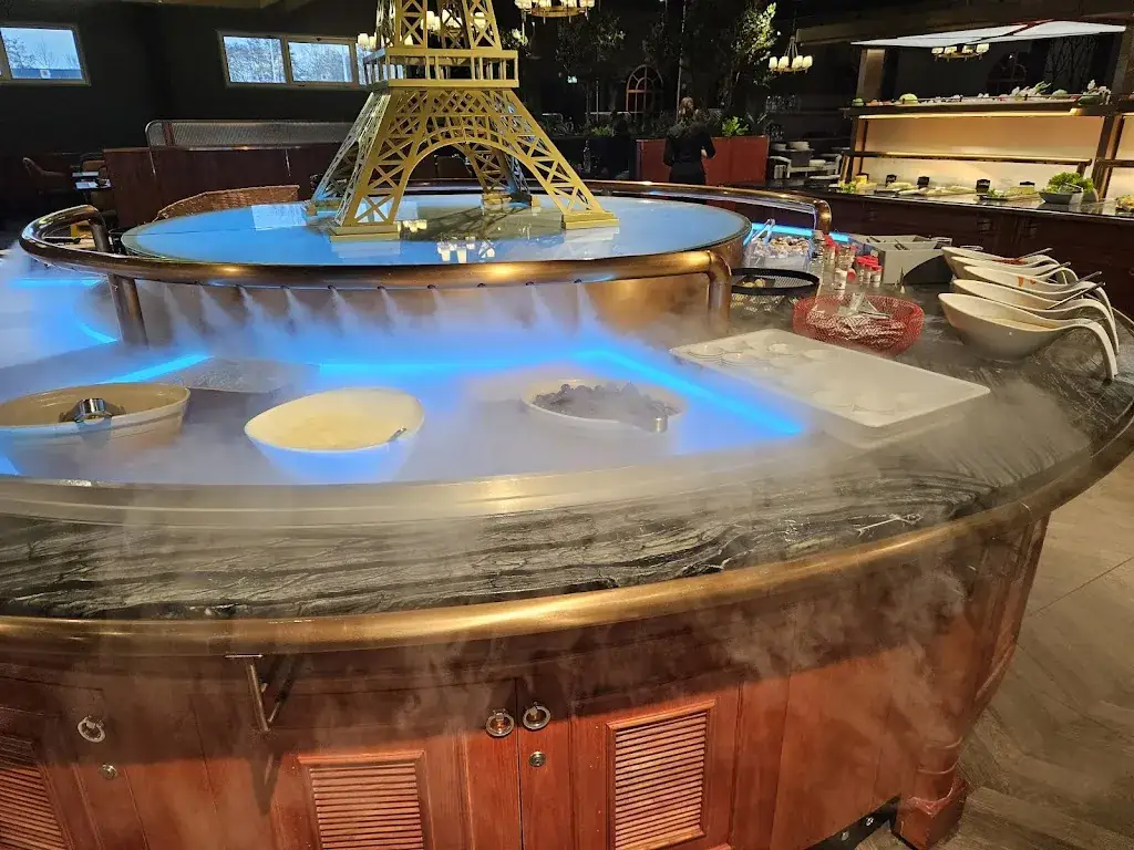 Paul G Miller_Le Grand Buffet - Saint Saturnin_Saint-Saturnin_review