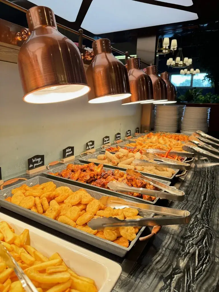 Le Grand Buffet - Saint Saturnin_Saint-Saturnin_slider_image_3