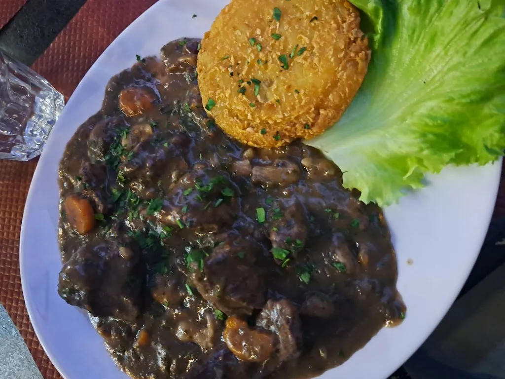 Lara Meseure_Père & Fils_Largentière_review