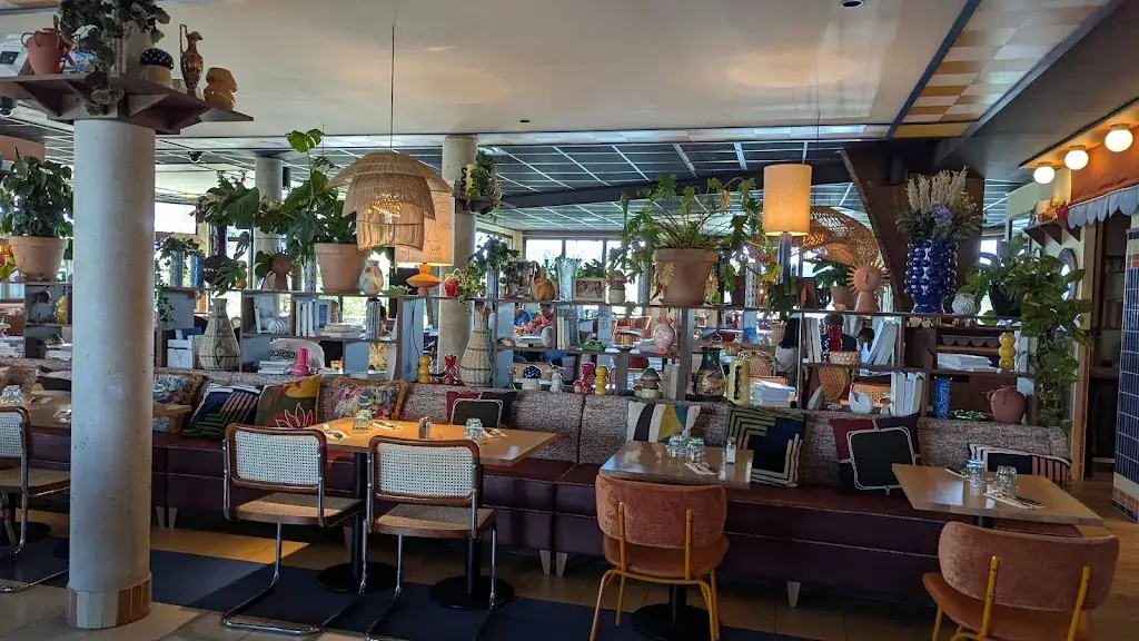 Valérie Nomain_La Côte & l'Arête - Le Mans_Saint-Saturnin_review