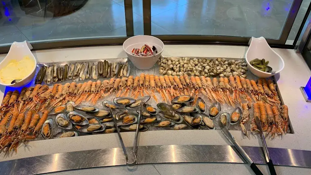 Asian fusion_Saint-Saturnin_slider_image_3