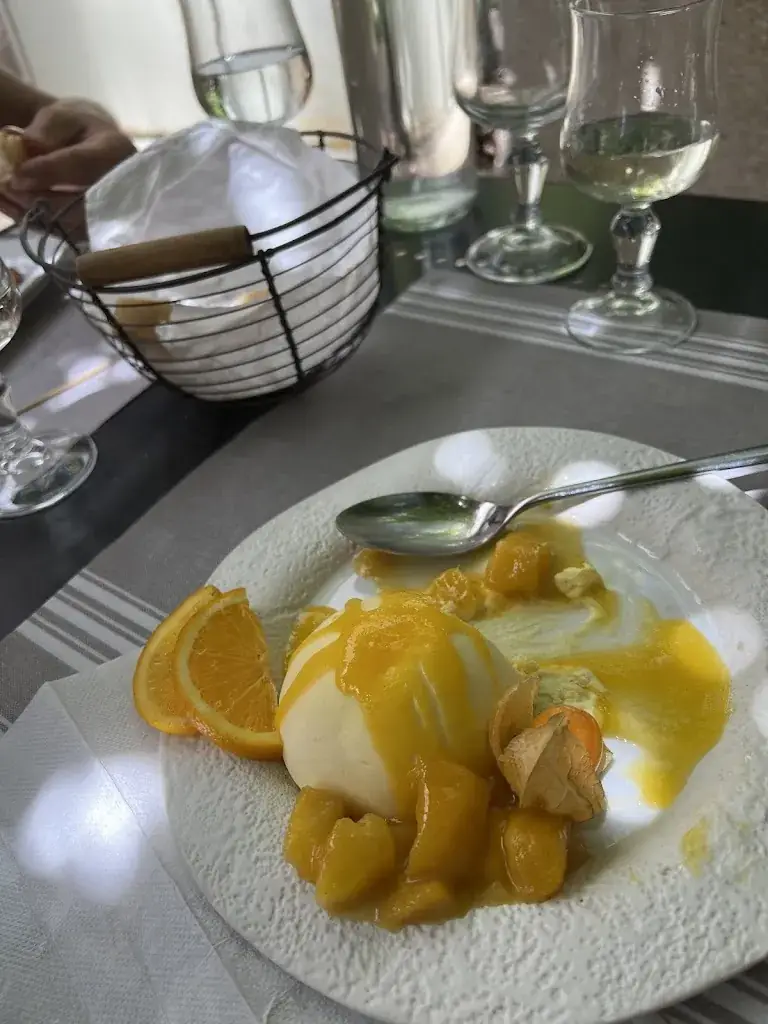 Francois F._Hôtel Restaurant des Voyageurs_Saint-Saturnin-lès-Apt_review