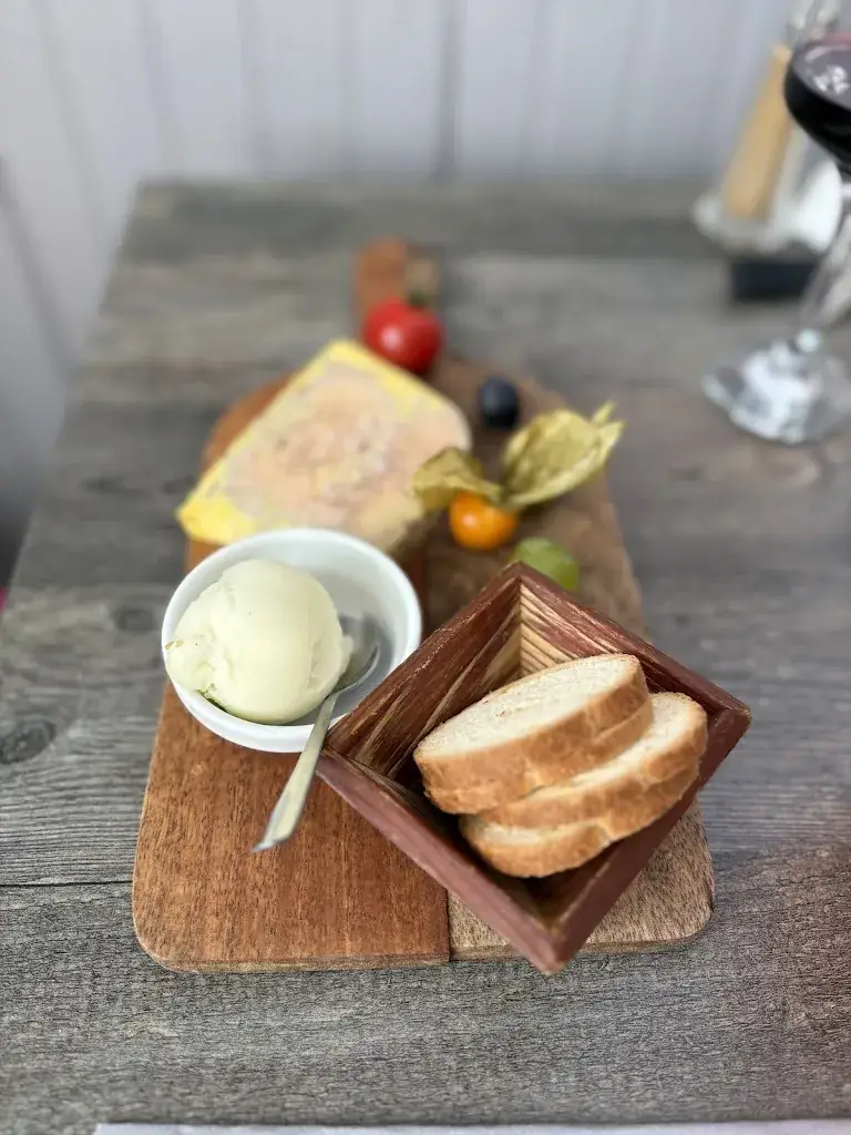 Restaurant Le Saint Savinien_Saint-Savinien_slider_image_1