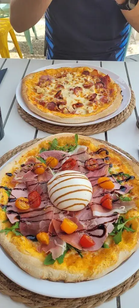 sandra genet_La Pizz des Augustins_Saint-Savinien_review