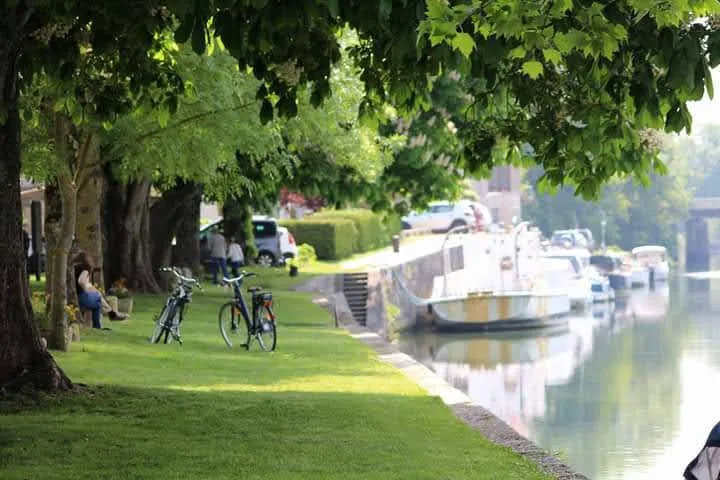 Graham McMillan_Les Quais de Taillebourg_Taillebourg_review