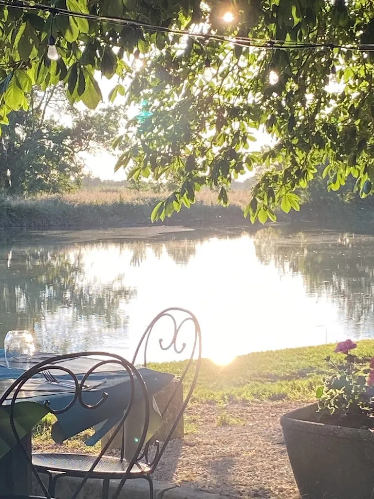 elsa faubert_La Guinguette de Maya_Taillebourg_review