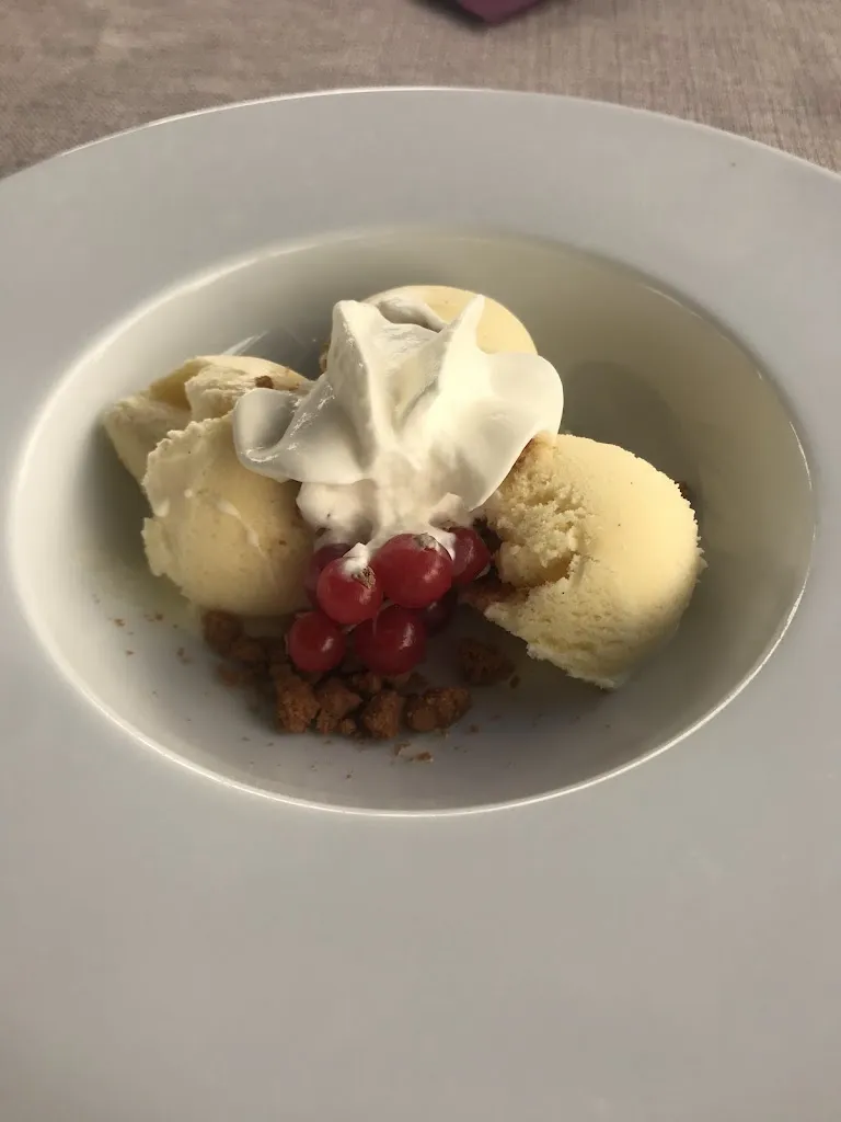 Carley Young_L’Art des Mets_Saint-Sever_review