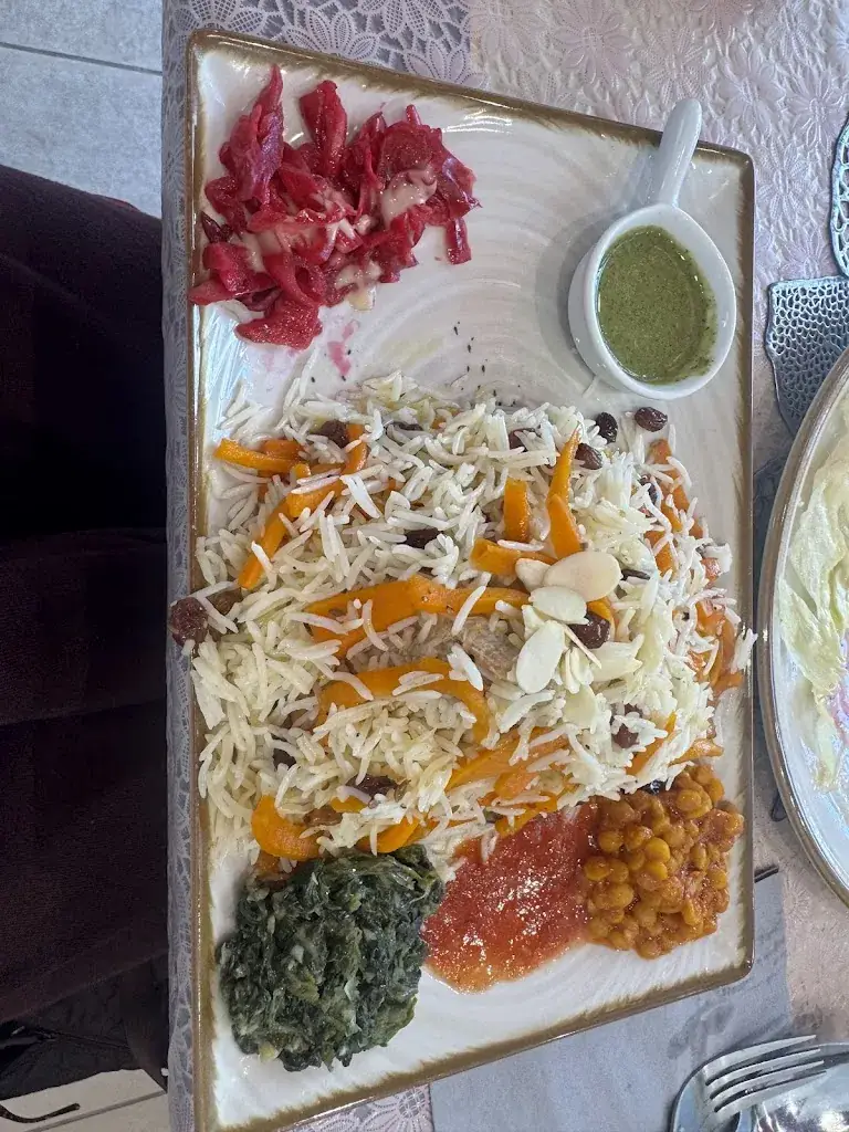 Roxanne Roshandel_Afghan Restaurant_Rouen_review