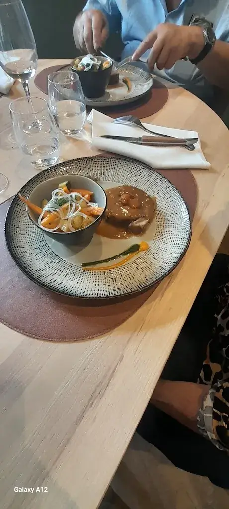 Joelle Bernard_Restaurant Les 3 petits pois_Saint-Symphorien-des-Bois_recensione