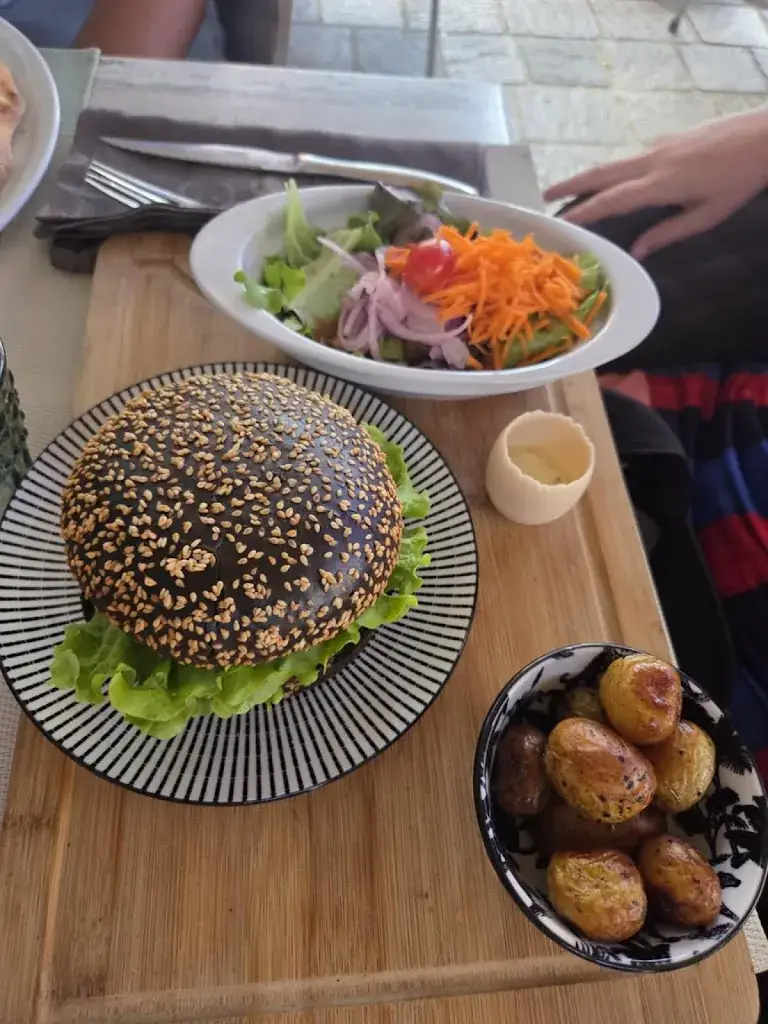 yohann delforge_L'INATTENDU_Largentière_review