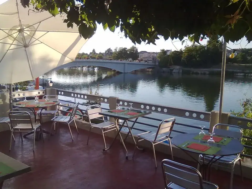 Le Moulin restaurant in Penne-d'Agenais