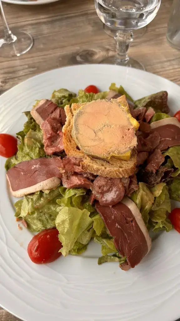 Kathryn Adams_Le Peyragude_Penne-d'Agenais_review