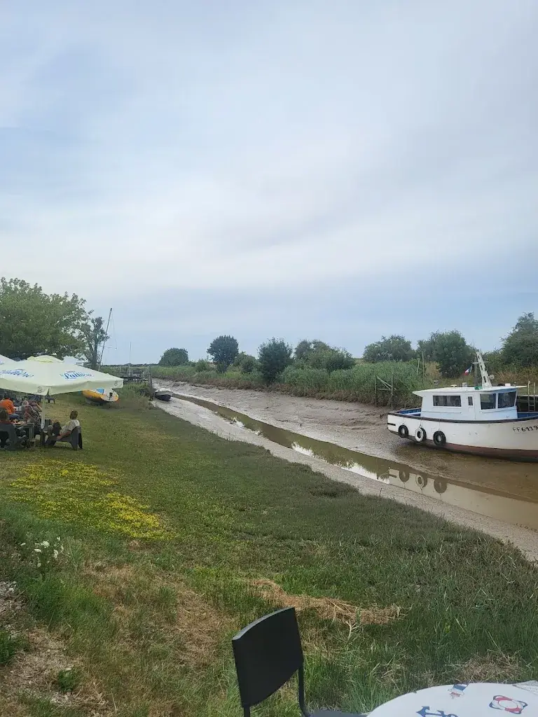 Marie Godier_La Cabane du Port_Saint-Vivien-de-Médoc_review