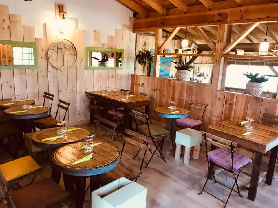 Kayak Café ristorante a Saint-Vivien-de-Médoc