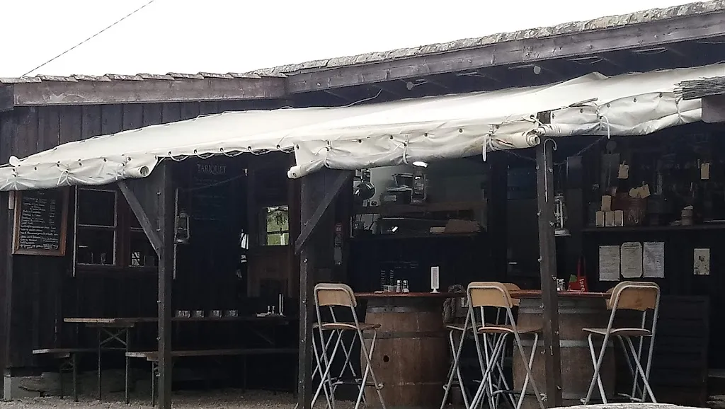 Le cabanon du pecheur restaurant in Saint-Vivien-de-Médoc