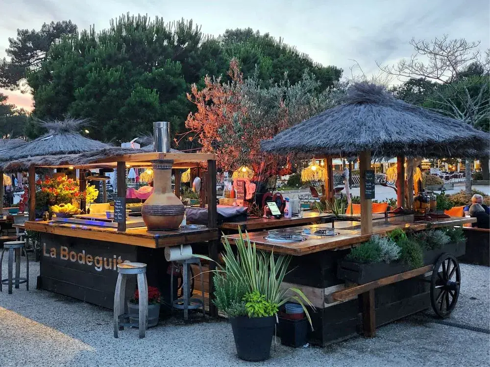 Le Grand Buffet de la Bodeguita_Saint-Vivien-de-Médoc_slider_image_1