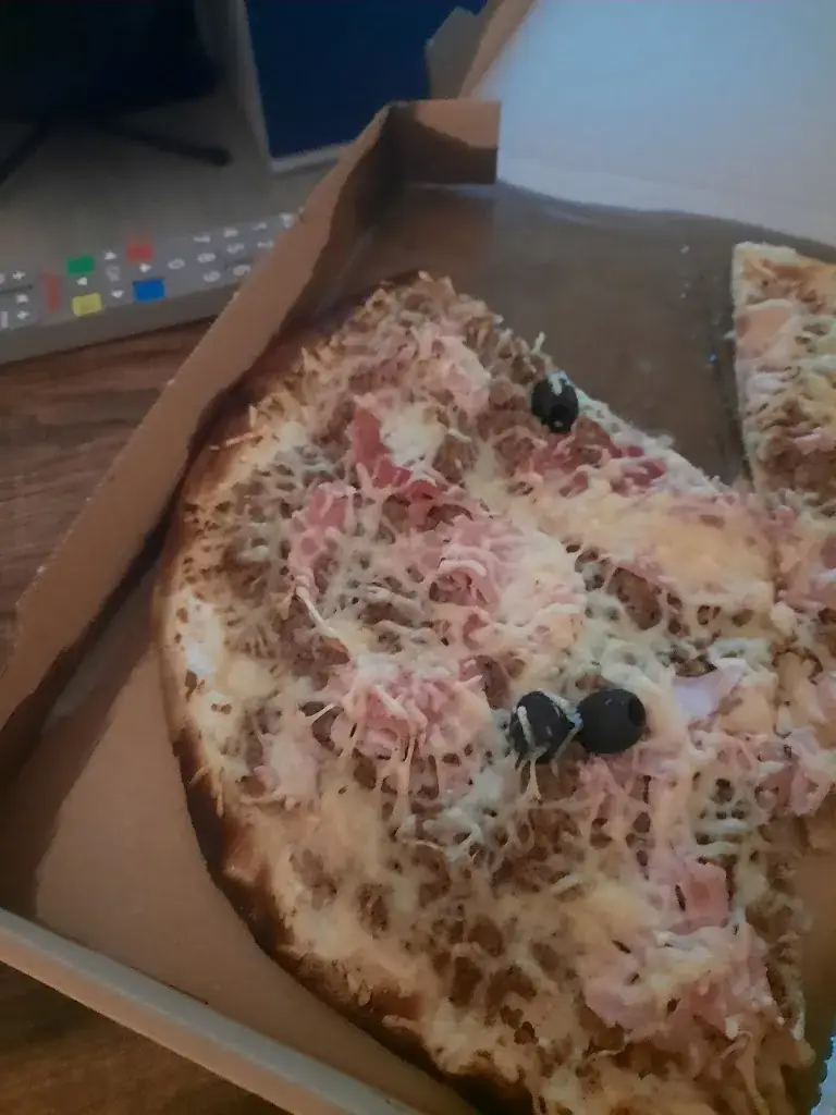 laurence Grillon_Pizza Giovanni_Saint-Xandre_review