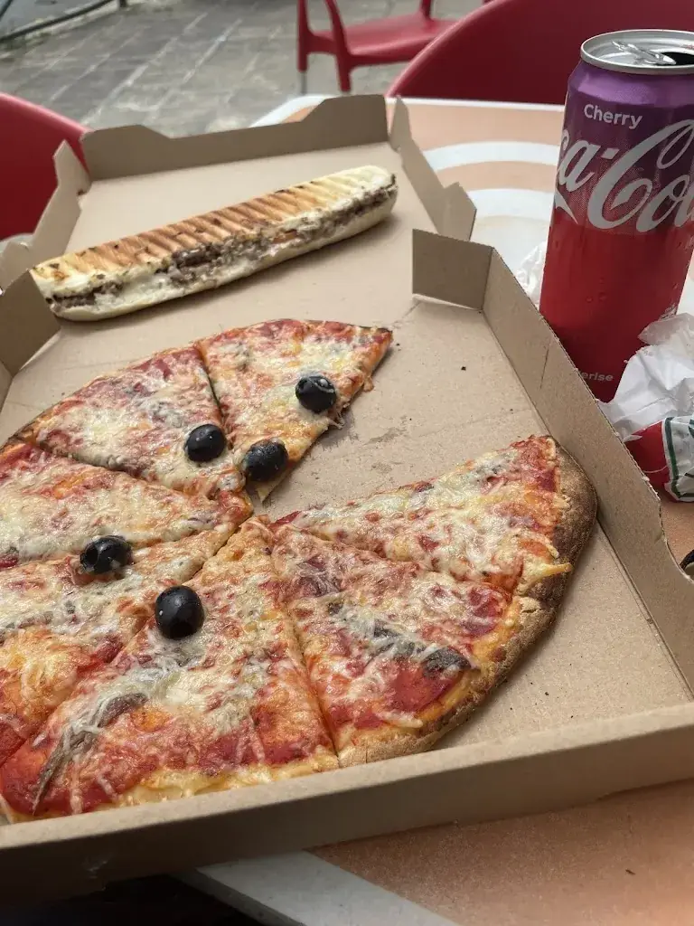 D. Ltl_Pizza Giovanni_Saint-Xandre_review