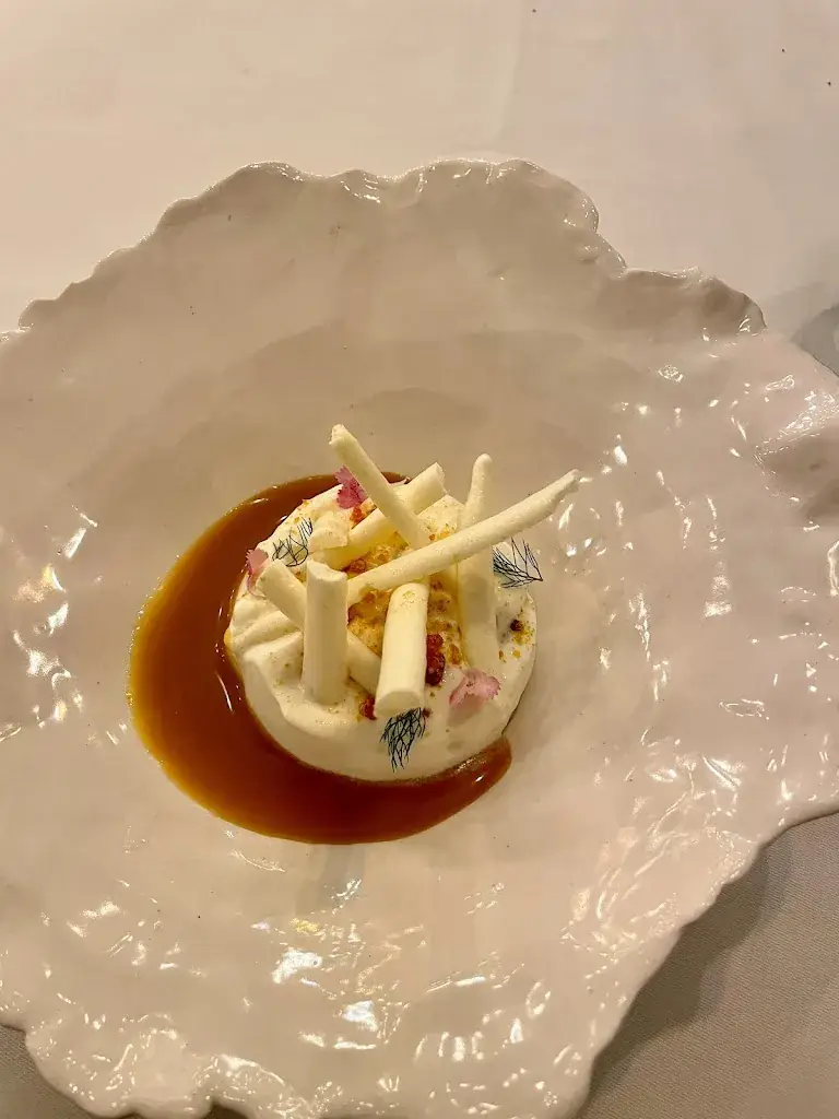 nic may_Le Hittau_Saint-Vincent-de-Tyrosse_review