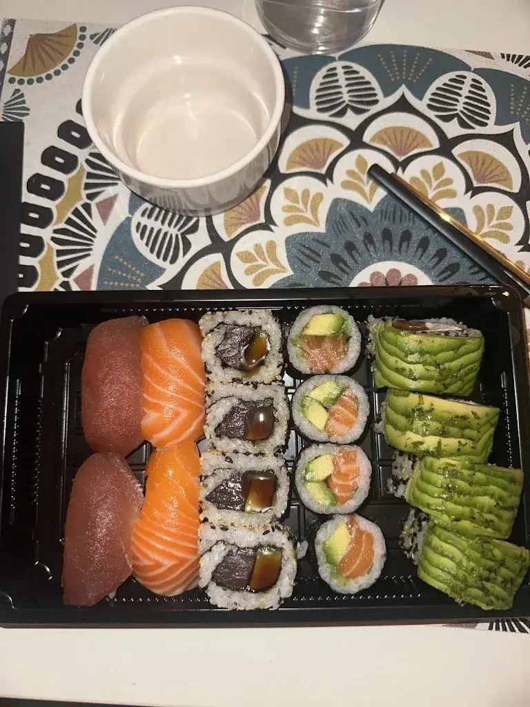 Flavie Collic_Sushi San Tyrosse_Saint-Vincent-de-Tyrosse_review
