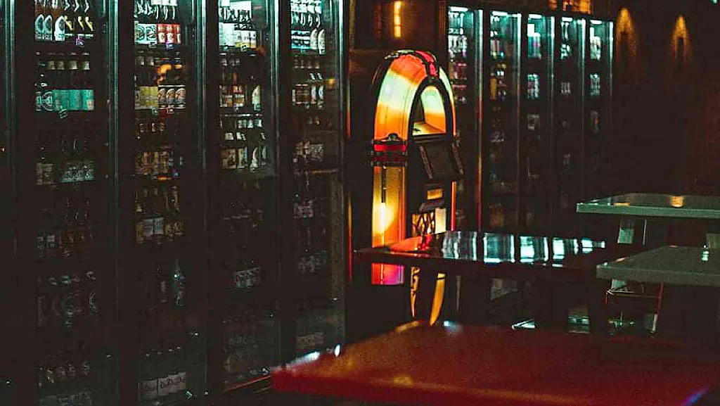 La capsule cave, bar et grossiste_Saint-Vincent-de-Tyrosse_slider_image_1