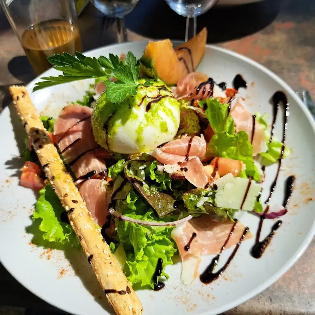 hyster phone_Bistrot Du Platane_Montréal_recensione