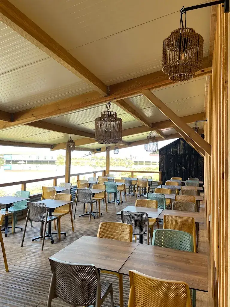 La Cantine du Port IØ restaurant in Saint-Trojan-les-Bains