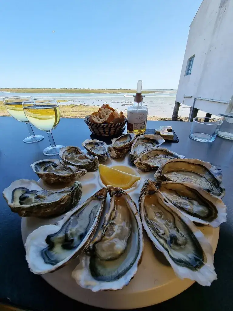 David Sutherland_Le Bout Au Vent_Saint-Trojan-les-Bains_review