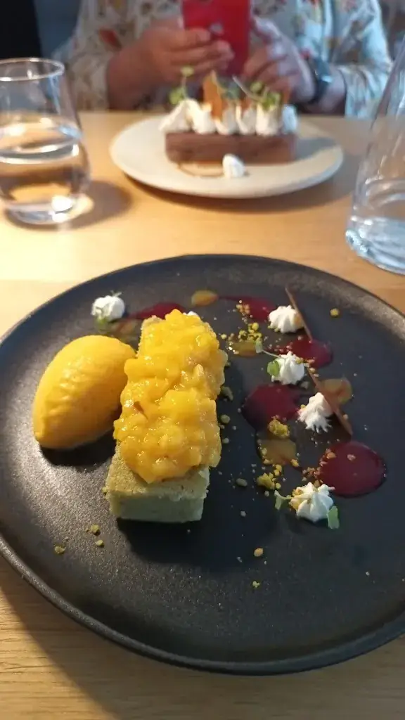 Matt Thompson_Hôtel Restaurant L'Albatros_Saint-Trojan-les-Bains_review