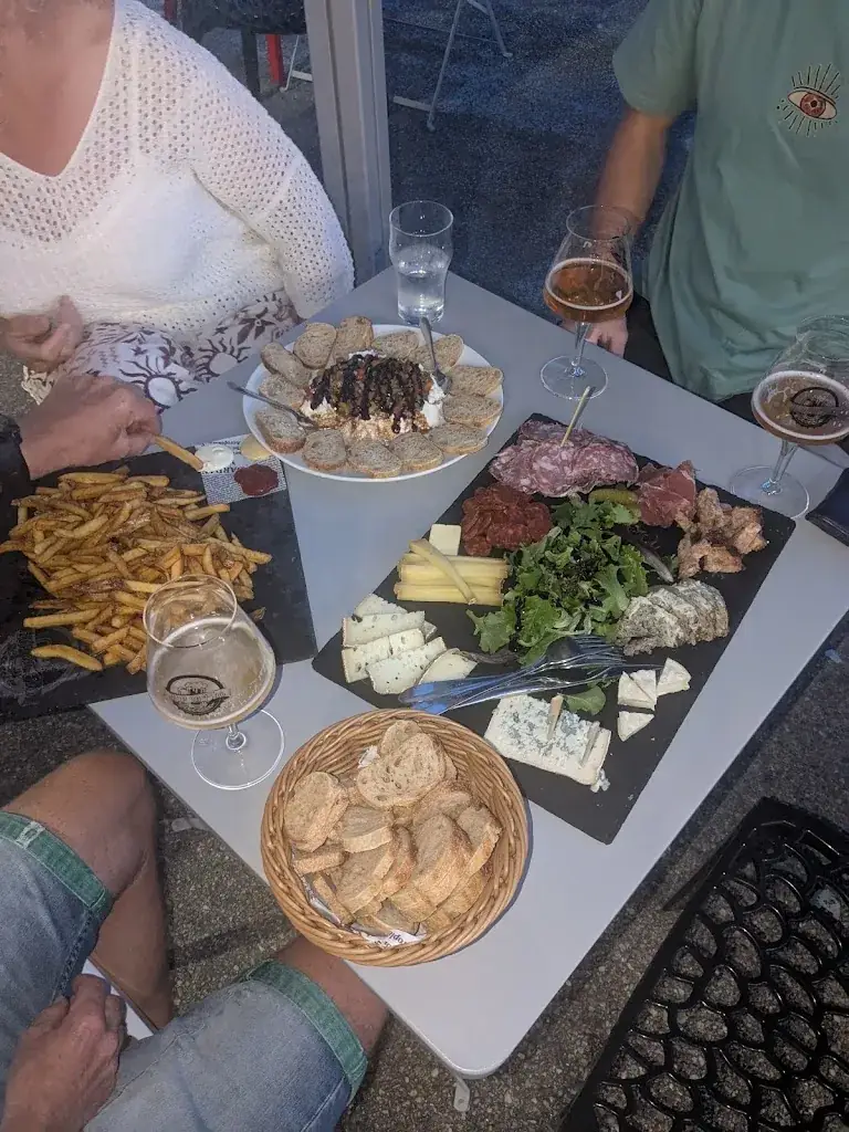 HOP ON BAR_Largentière_slider_image_2