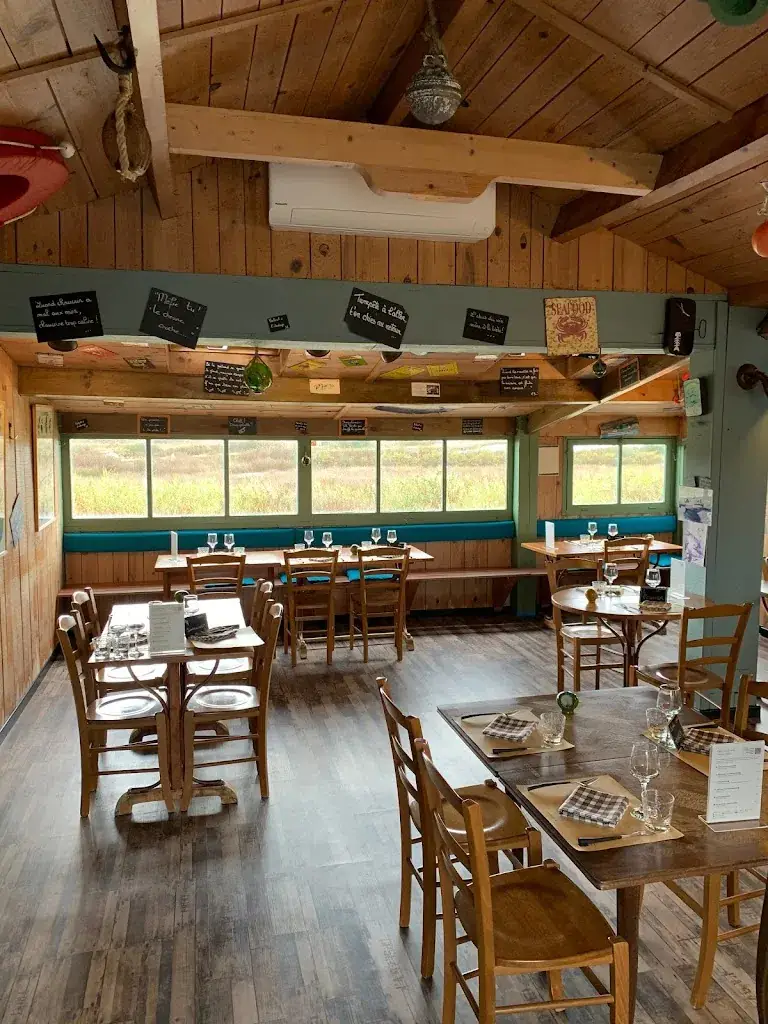 Le Relais des Salines Restaurant in Grand-Village-Plage