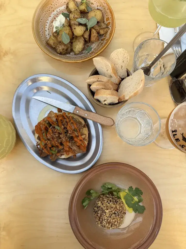 Tom Aveline_Moment_Saint-Trojan-les-Bains_recensione