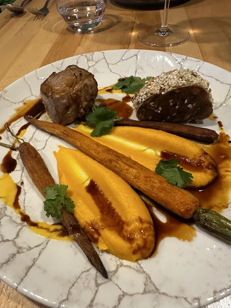 Joshua Hoffman_Le Bouillon_Annecy_recensione