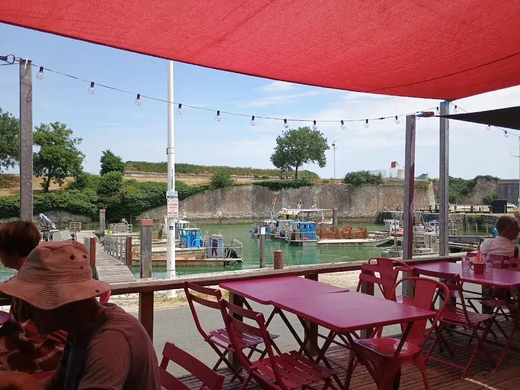 dick Sherwood_Les frits de mer_Château-d'Oléron_review