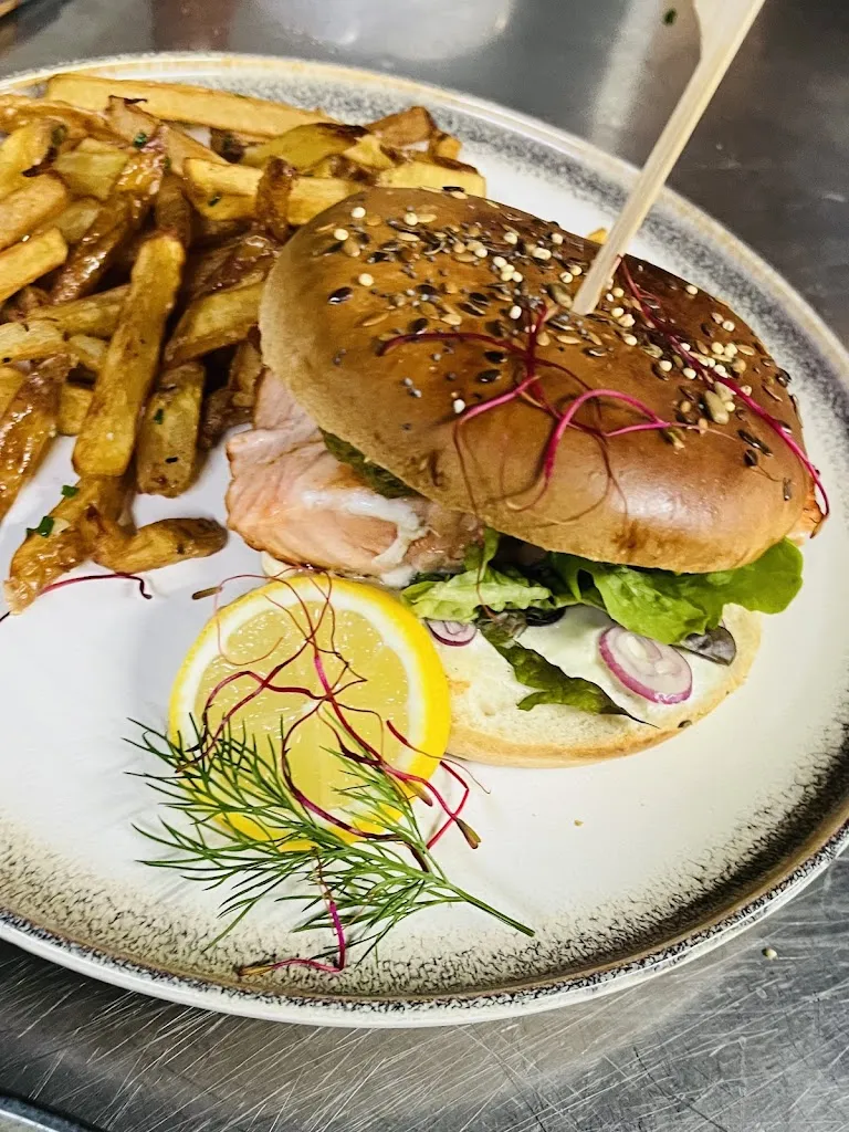 ArtNowBistrot_Saint-Yrieix-sur-Charente_slider_image_2