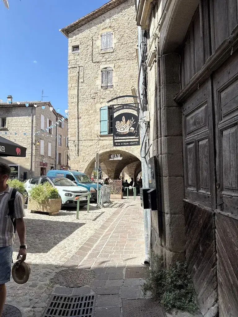 Ewan McIntosh_Bar des Arcades_Largentière_reseña