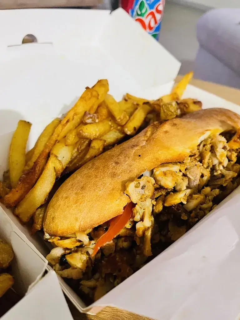 Chez Guig's_Saint-Yzan-de-Soudiac_slider_image_3