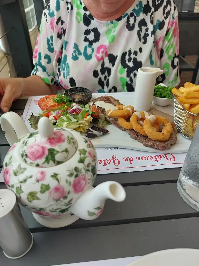 david fermor_Chateau de Gateaux English Tearoom & Restaurant_Saint-Yrieix-la-Perche_review