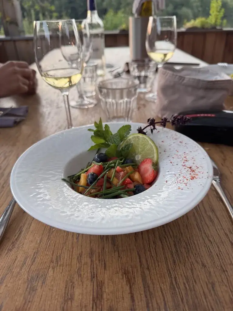 Jamie Riordan_Aquí e Aura - Restaurant, Taverne contemporaine_Glandon_review