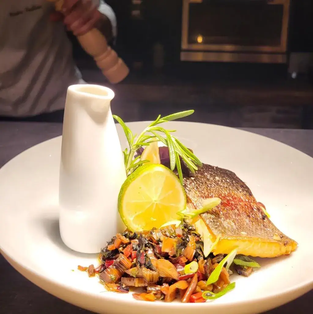 Aquí e Aura - Restaurant, Taverne contemporaine_Glandon_slider_image_2