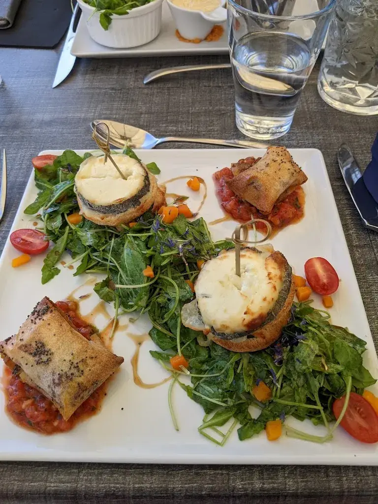 J H_Le Fil du Temps_Sainte-Feyre_review