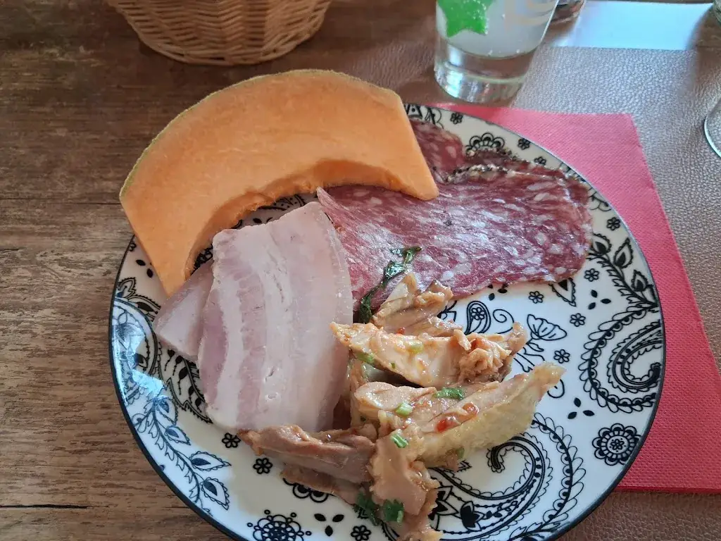 Bernadette Pinto_LE BISTROT GOURMAND_Coteau_review